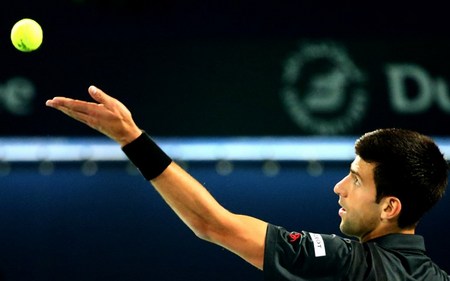 突然反向拉 突然反向拉